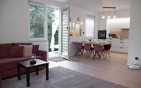 Comfortable Flat With Garden